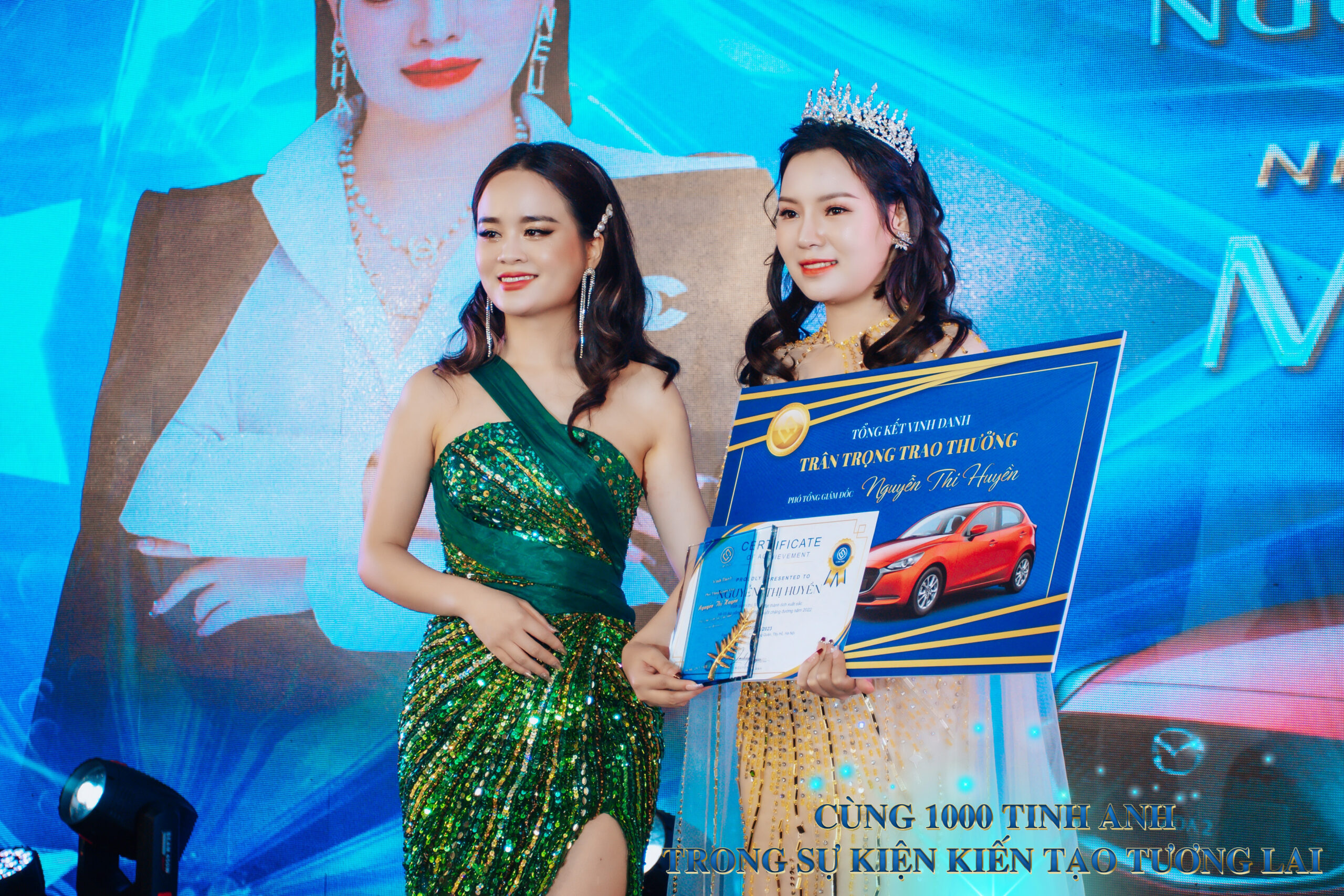 lurcinn-trao-thuong