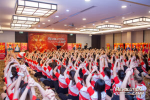 lurcinn-revolution-camp